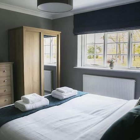 Walshford Lodge Cowthorpe Εξωτερικό φωτογραφία