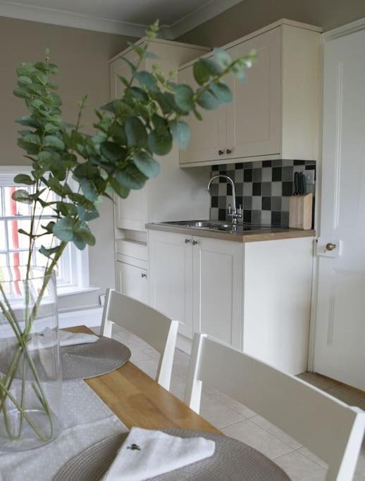 Walshford Lodge Cowthorpe Εξωτερικό φωτογραφία