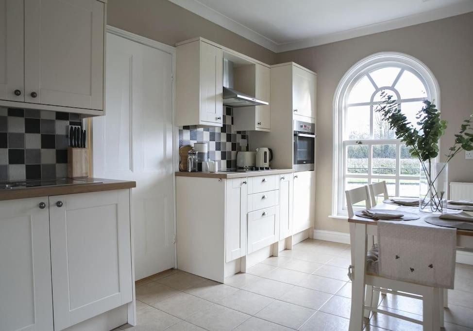 Walshford Lodge Cowthorpe Εξωτερικό φωτογραφία